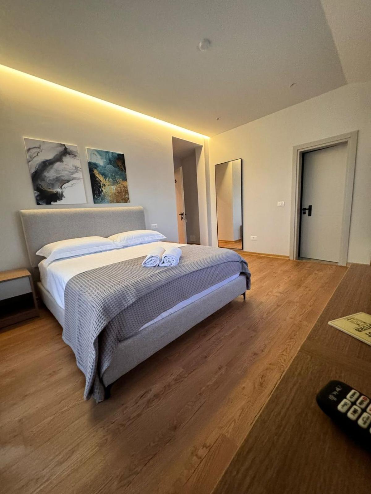 Appartement Izi Boutique à Tirana Extérieur photo